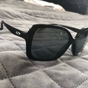 Oakley beckon polarized sunglasses